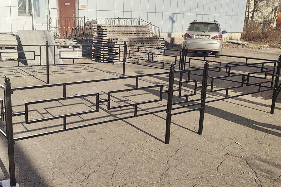 Металлическая оградка Классическая - вид спереди, производство Биробиджан